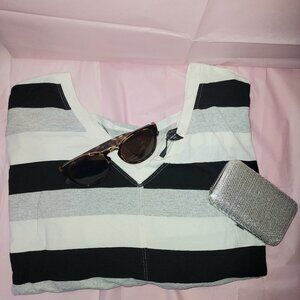 Karen Kane V-Neck Half Sleeve Top